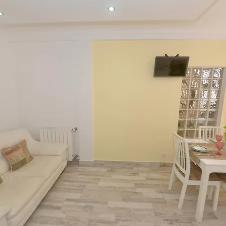 Lazy Days House - 2br With Terrace And Bbq Apartmán *