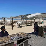 Lazy Days House - 2br With Terrace And Bbq *