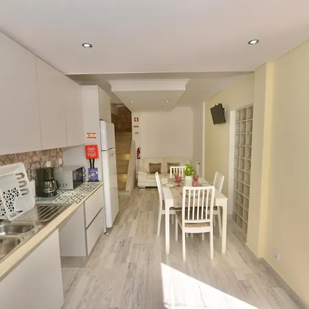 Lejlighed Lazy Days House - 2br With Terrace And Bbq