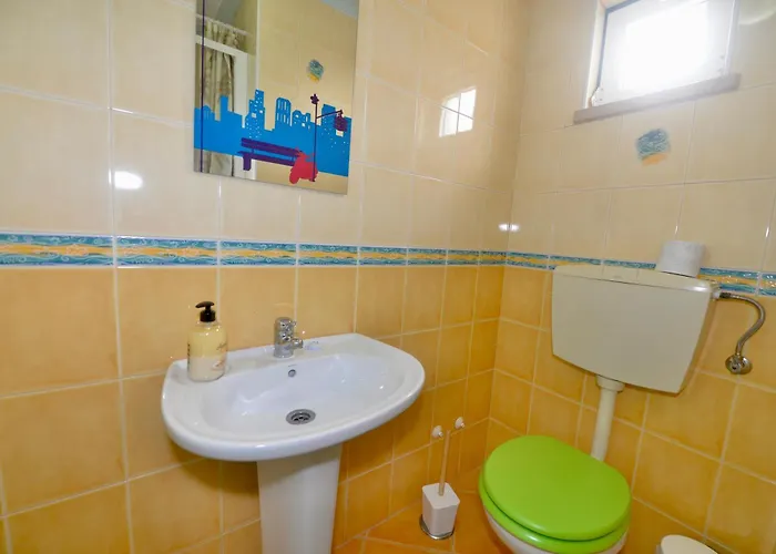 Lazy Days House - 2br With Terrace And Bbq 纳扎雷